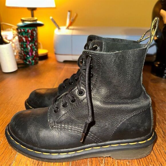 Dr. Martens 1460 Pascal Women's Black Combat Boots Size 6 - Picture 1 of 12